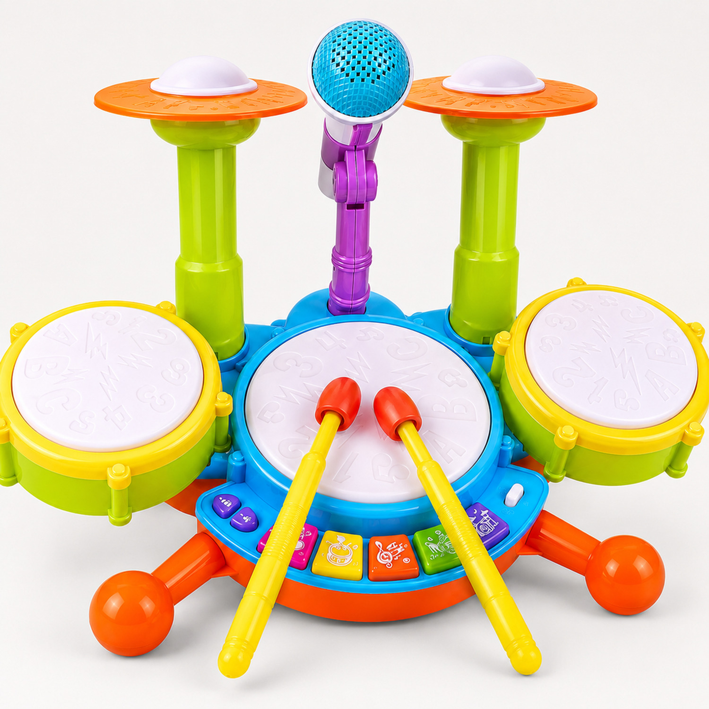 Bateria infantil musical com microfone com peças organizadas para entender o conteúdo do conjunto