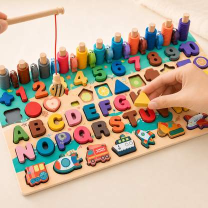 Close do quebra-cabeça Montessori grande de madeira com números e formas